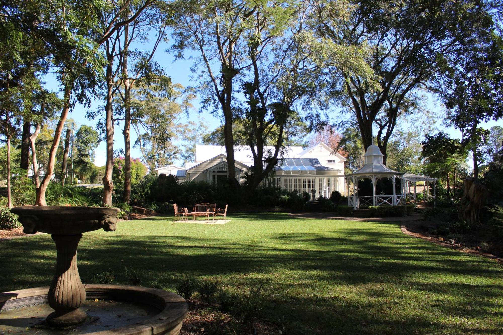 Wintergreen Manor At เมลเลนี ภายนอก รูปภาพ